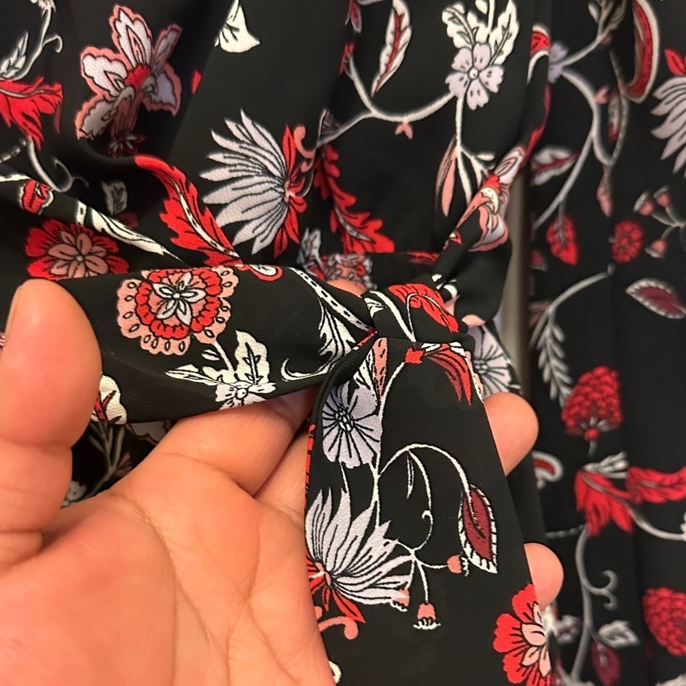 Banana Republic Black Floral Dress - Picture 5 of 9